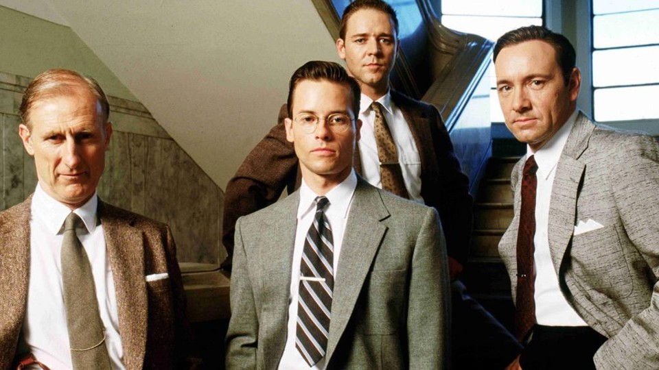 James Cromwell, Guy Pearce, Russel Crowe e Kevin Spacey: a polícia de Los Angeles dos anos 50 servindo de espelho para a atual | /Divulgação