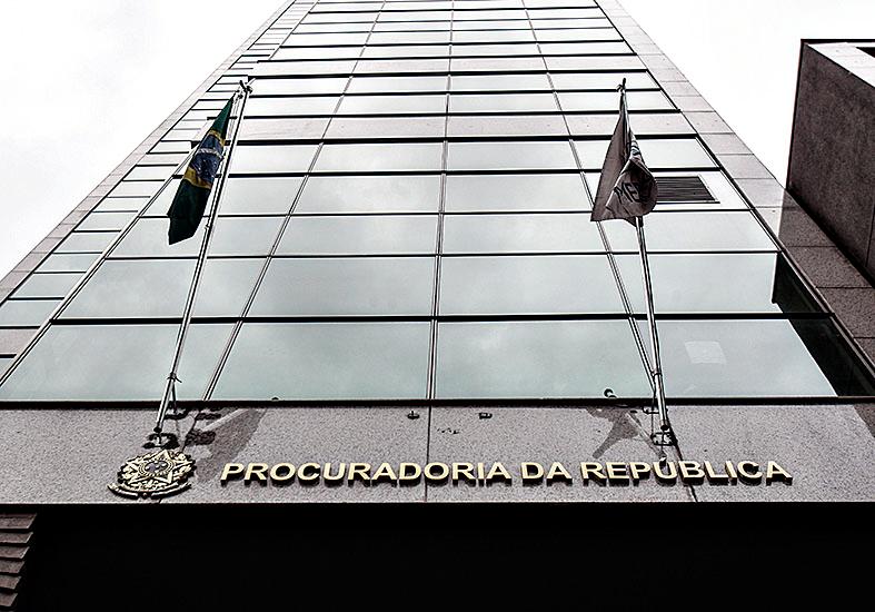 Promotores e procuradores do MP estão em segundo lugar na lista das dez categorias mais bem pagas. | Daniel Castellano/Gazeta do Povo