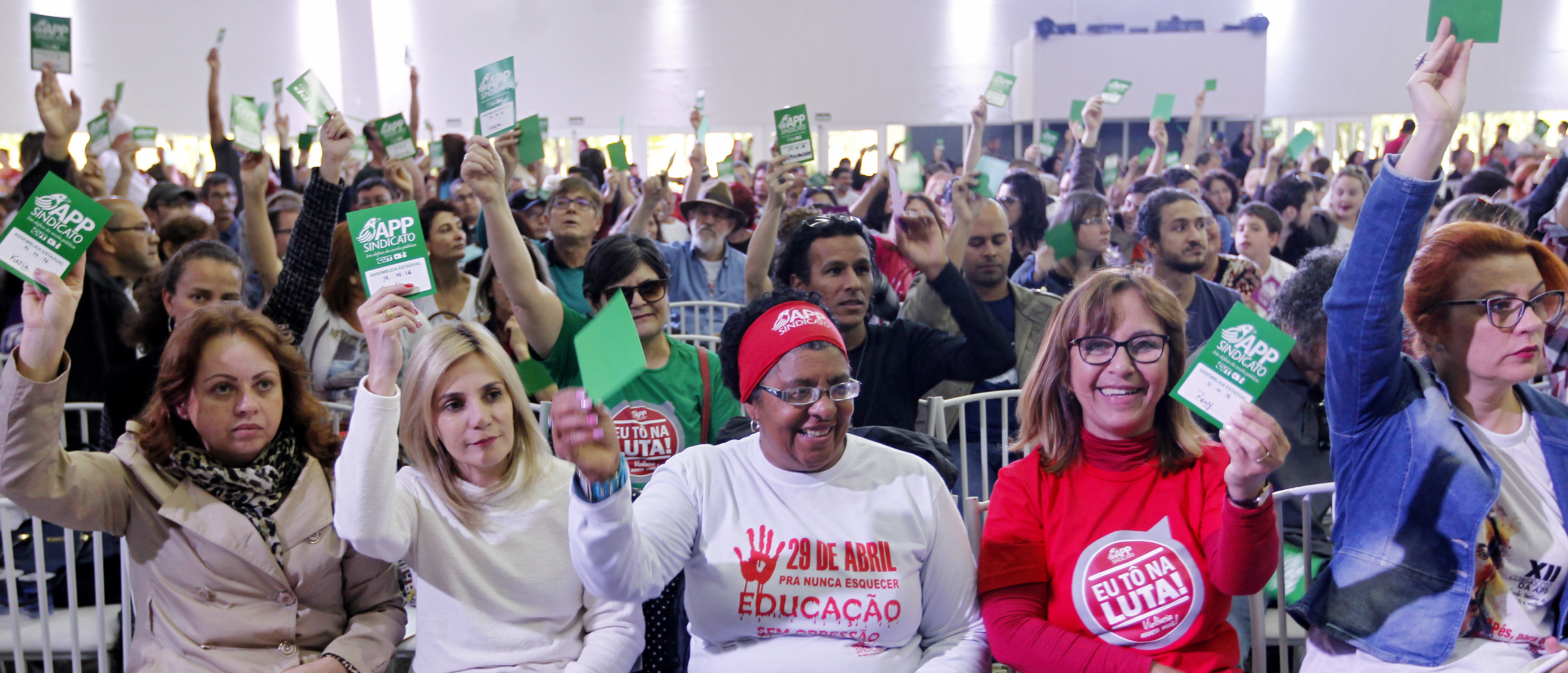 Assembleia dos professores na quarta-feira (12) | Antônio More/Gazeta do Povo