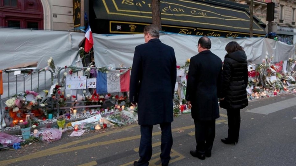 Chefes de Estado prestam homenagem às vítimas do atentado em frente ao Bataclan | Élysée – Présidence de la République française/Fotos Públicas