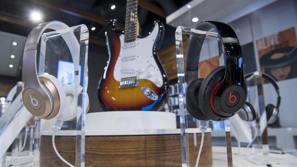 Fender: 60% da sua renda vem dos instrumentos, tanto as guitarras elétricas quanto violões | David Paul Morris/Bloomberg