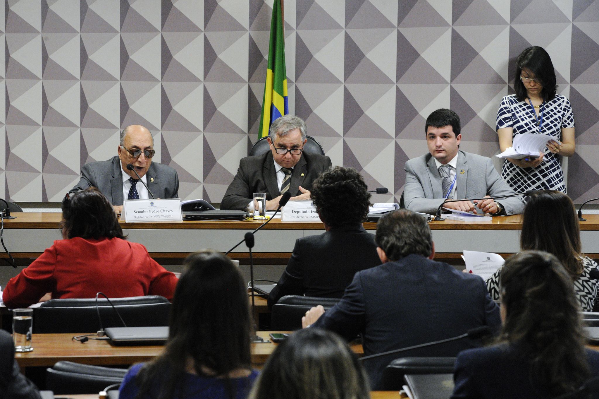 A sessão da comissão mista que avalia a reforma do ensino médio foi interrompida e será retomada nesta quarta-feira | Marcos Oliveira/Agência Senado