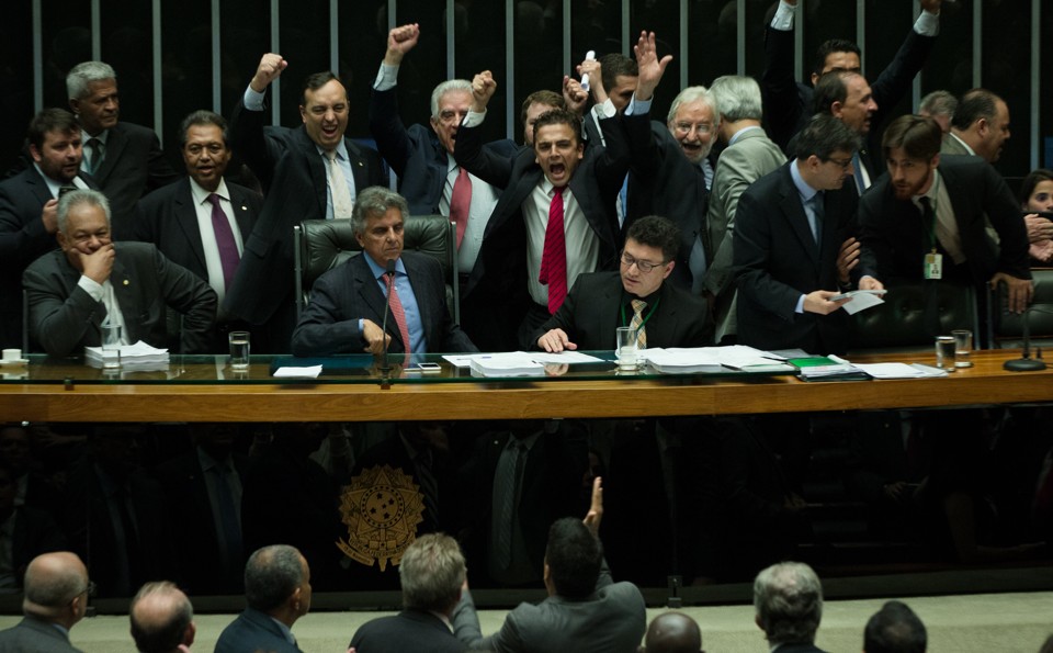 Deputados discutem pacote anticorrupção no plenário da Câmara, na quinta-feira (24). | Lula Marques/AGPT/