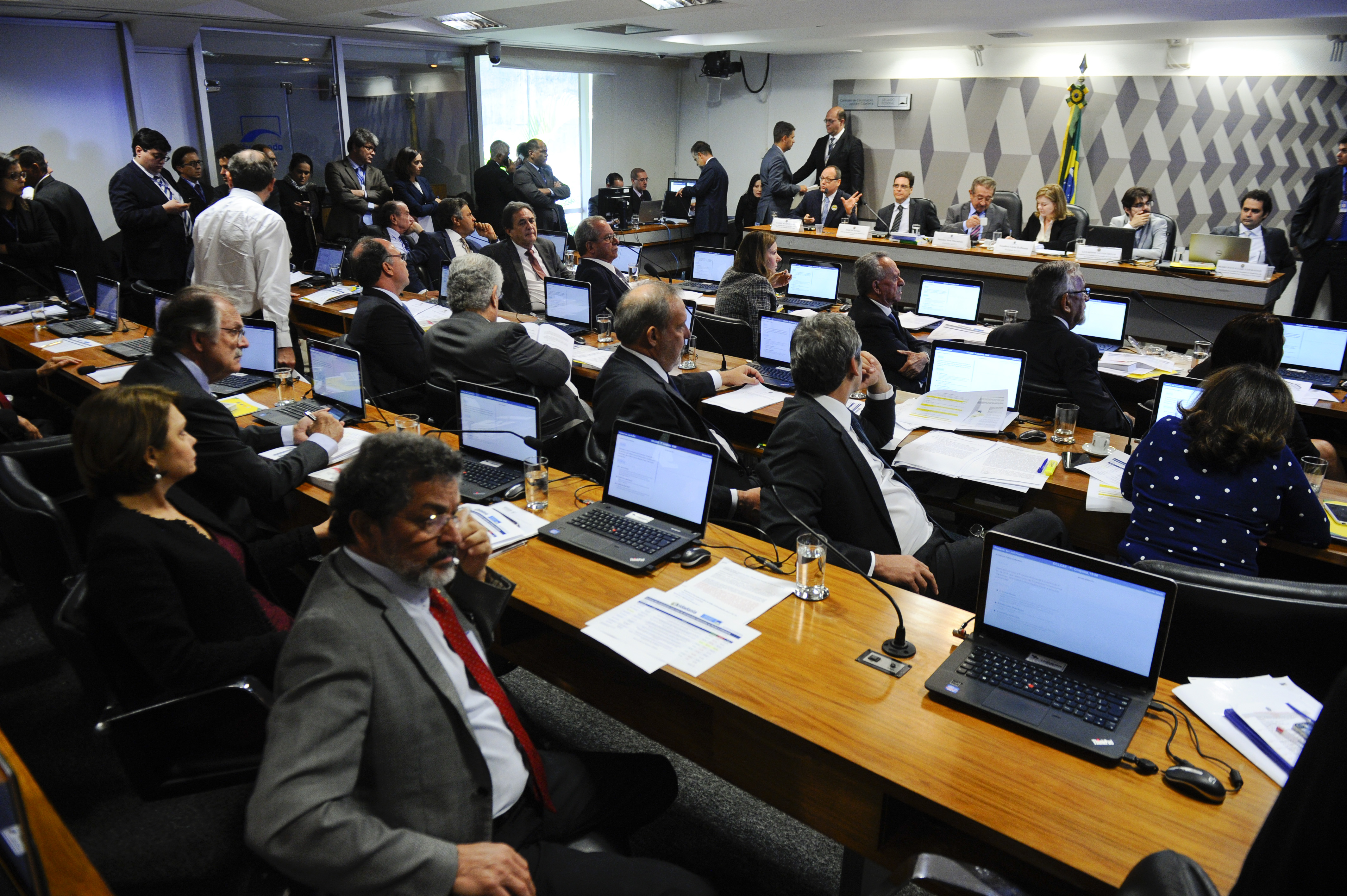 Reunião no Senado para discutir a PEC do Teto: expectativa de votar a proposta até 15 de dezembro. | Marcos Oliveira/Agência Senado