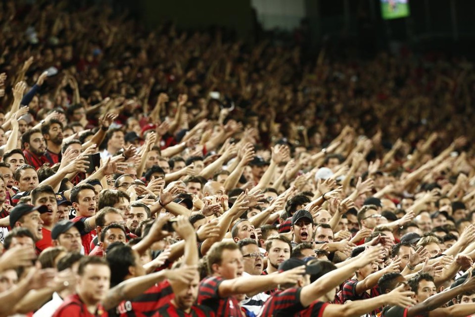Torcida no jogo contra o Criciúma, em fevereiro. 33.270 pagantes, o maior até agora do novo estádio em jogos do Furacão. | Hugo Harada/Gazeta do Povo