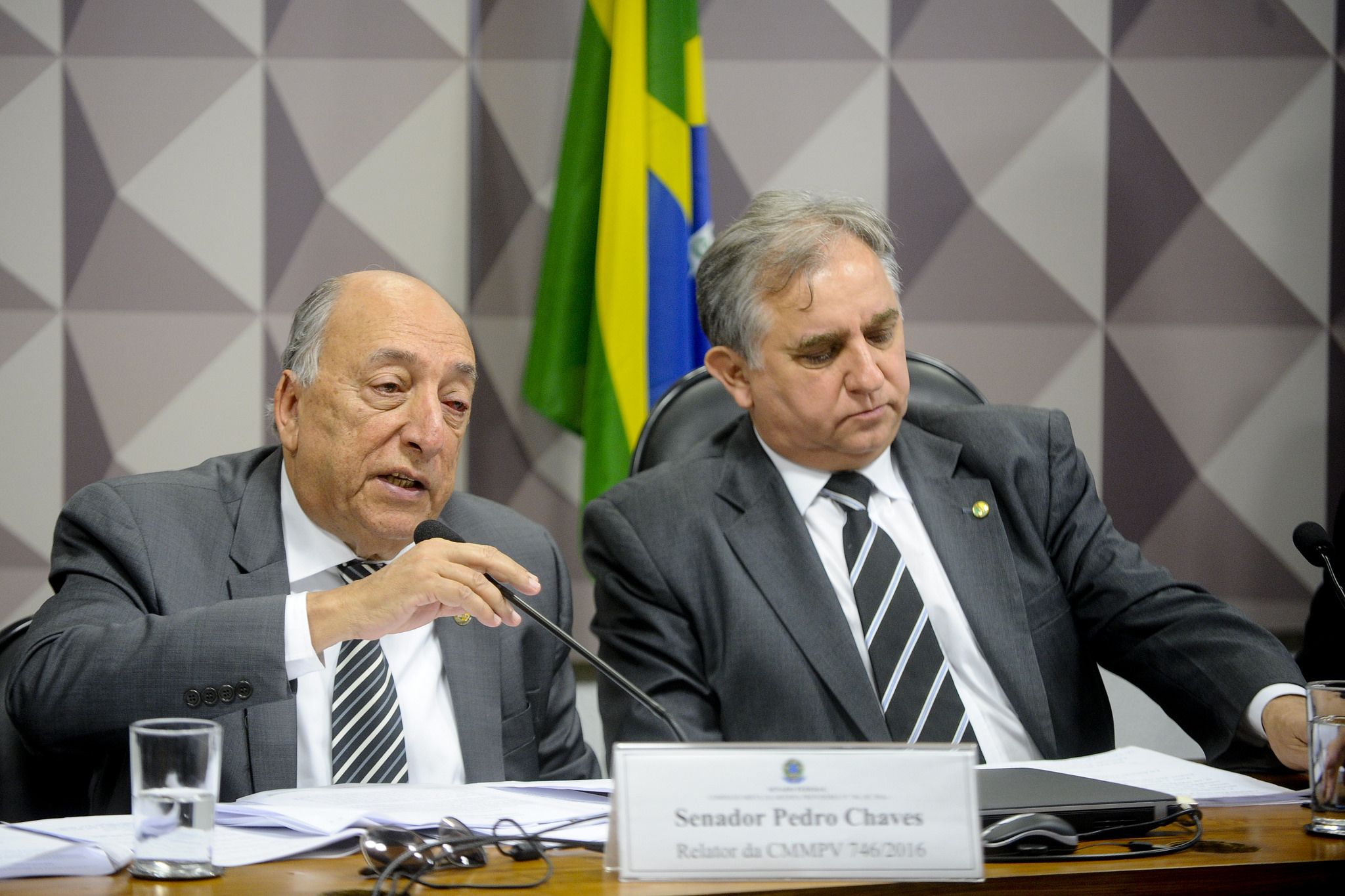 A apreciação ocorreu nesta quarta-feira, 30, um dia após a divulgação do parecer pelo relator, e não passou ilesa aos bate-bocas | Marcos Oliveira/Agência Senado