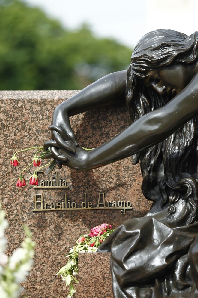 Cemitério Municipal é uma espécie de síntese da história curitibana | Jonathan Campos/Gazeta do Povo