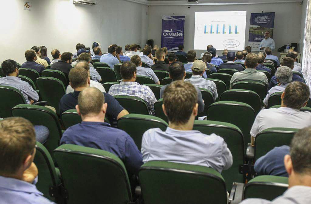 Brasil precisa de estratégia, eficiência e competitividade, diz o coordenador do Número de Agronegócio da Gazeta do Povo, Giovani Ferreira. | Daniel Castellano/Gazeta do Povo