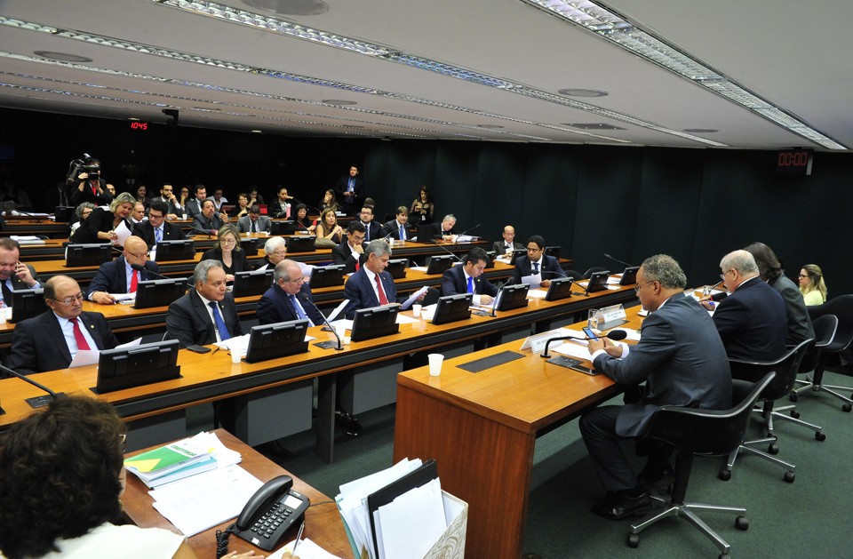 Comissão especial da reforma política se reuniu pela primeira vez nesta terça. Intenção é apresentar uma proposta até no máximo maio de 2017. | Luis Macedo/Câmara dos Deputados