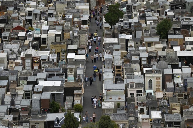 O Cemitério Municipal do Água Verde foi inaugurado em 1888 | Jonathan Campos/Gazeta do Povo