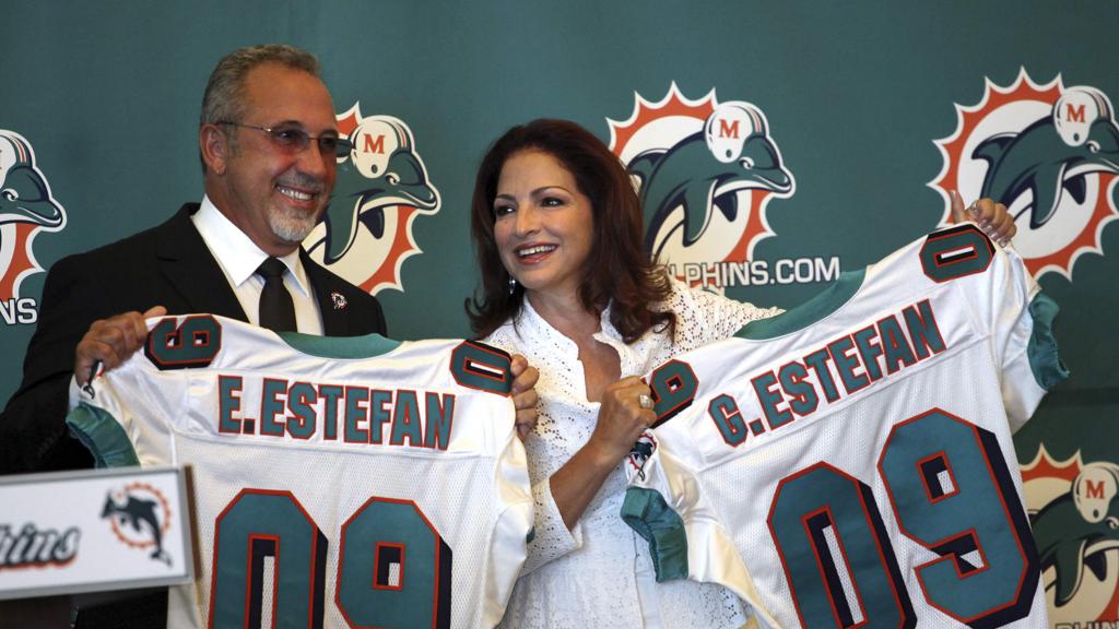 Emilio Stefan, marido da cantora Gloria Stefan, celebrou novos tempos para os cubanos | Carlos Barria/Reuters