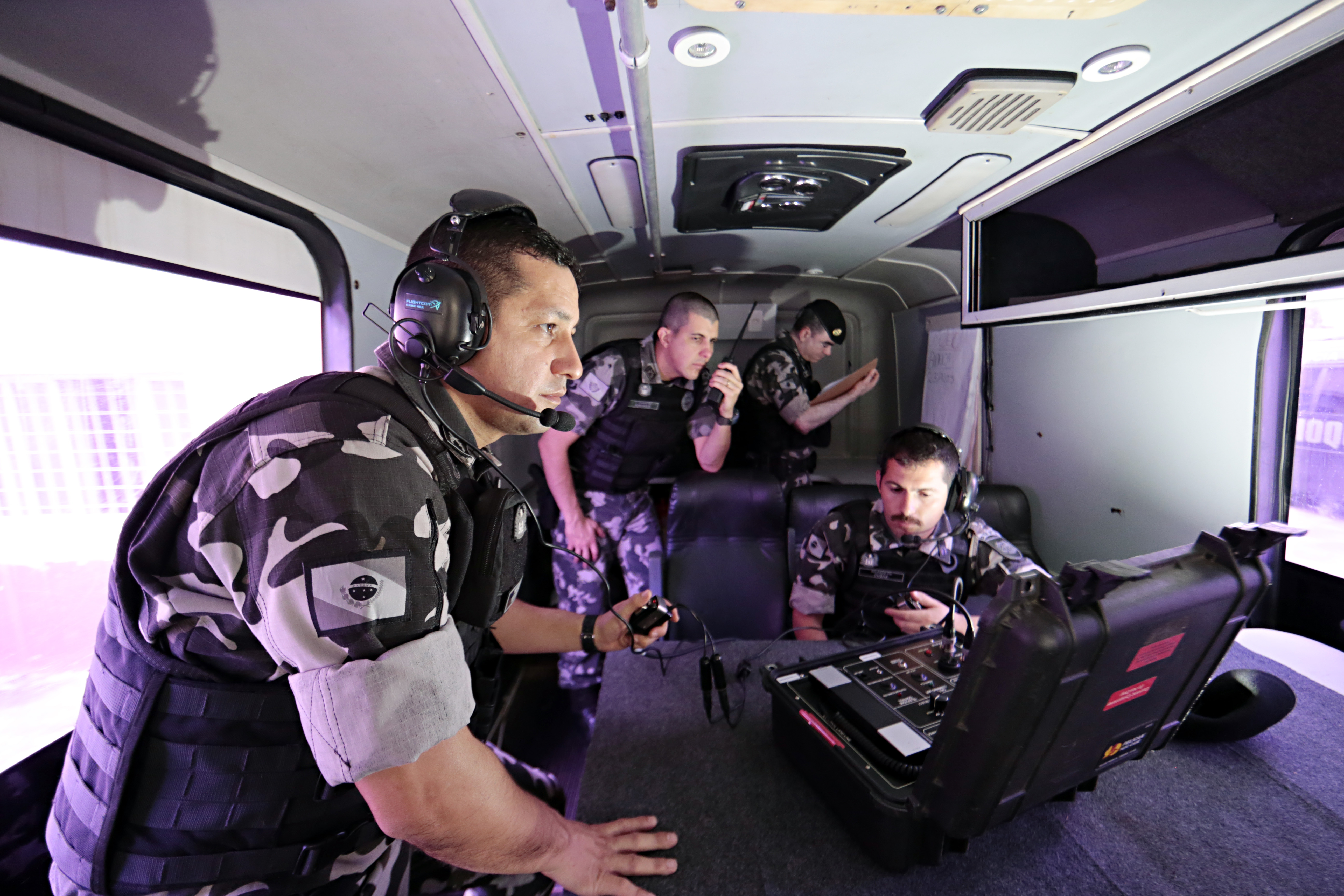 Equipe de negociação de crises da Policia Militar do Paraná. Capitão Cleverson Rodrigues Machado é o comandante da equipe de negociação em operações de sequestro e rebeliões em presídios | Albari Rosa/Gazeta do Povo