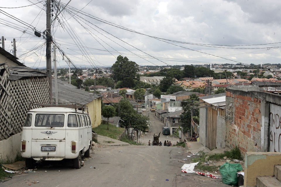 Urbanização da Vila Parolin, em Curitiba, é uma das obras previstas no programa de Temer. | HEDESON ALVES/ARQUIVO GAZETA DO POVO