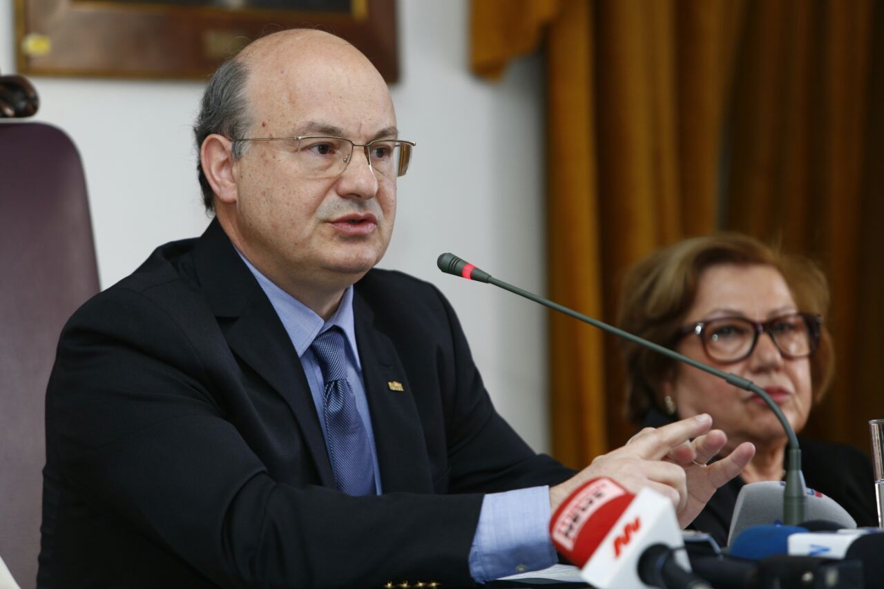 “Em oito anos como reitor, nunca vivemos momentos tão tensos”, disse o reitor Zaki Akel Sobrinho | Aniele Nascimento/Gazeta do Povo