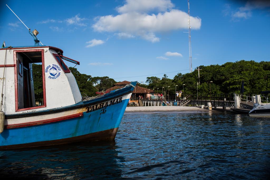 Cerca de 90 embarcações fazem hoje o transporte de passageiros entre a Ilha do Mel e Pontal do Paraná e Paranaguá | Brunno Covello/Gazeta do Povo