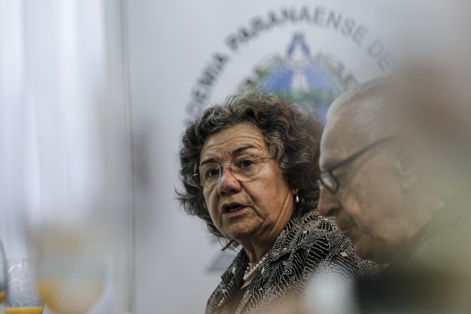 A professora de literatura Marta Morais da Costa. | Jonathan Campos/Gazeta do Povo