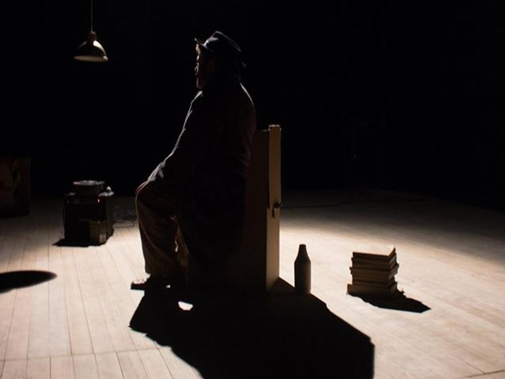 Foto da peça “Um Calcanhar Avariado e Outras Histórias” .