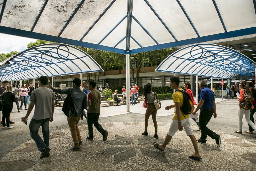 Primeira aplicação do Enem ocorreu nos dias 5 e 6 de novembro e teve a participação de 5,8 milhões de pessoas | Marcelo Andrade/Gazeta do Povo