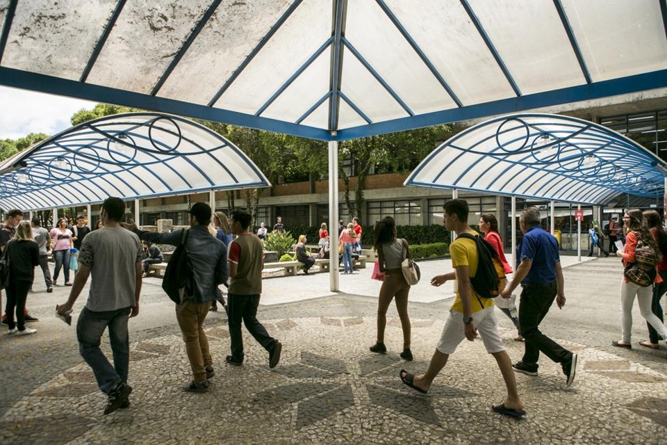 Primeira aplicação do Enem ocorreu nos dias 5 e 6 de novembro e teve a participação de 5,8 milhões de pessoas | Marcelo Andrade/Gazeta do Povo