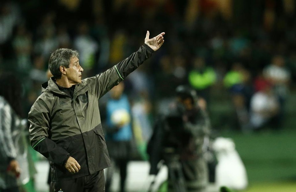 Carpegiani despistou sobre futuro no Coritiba. | Hugo Harada/Gazeta do Povo