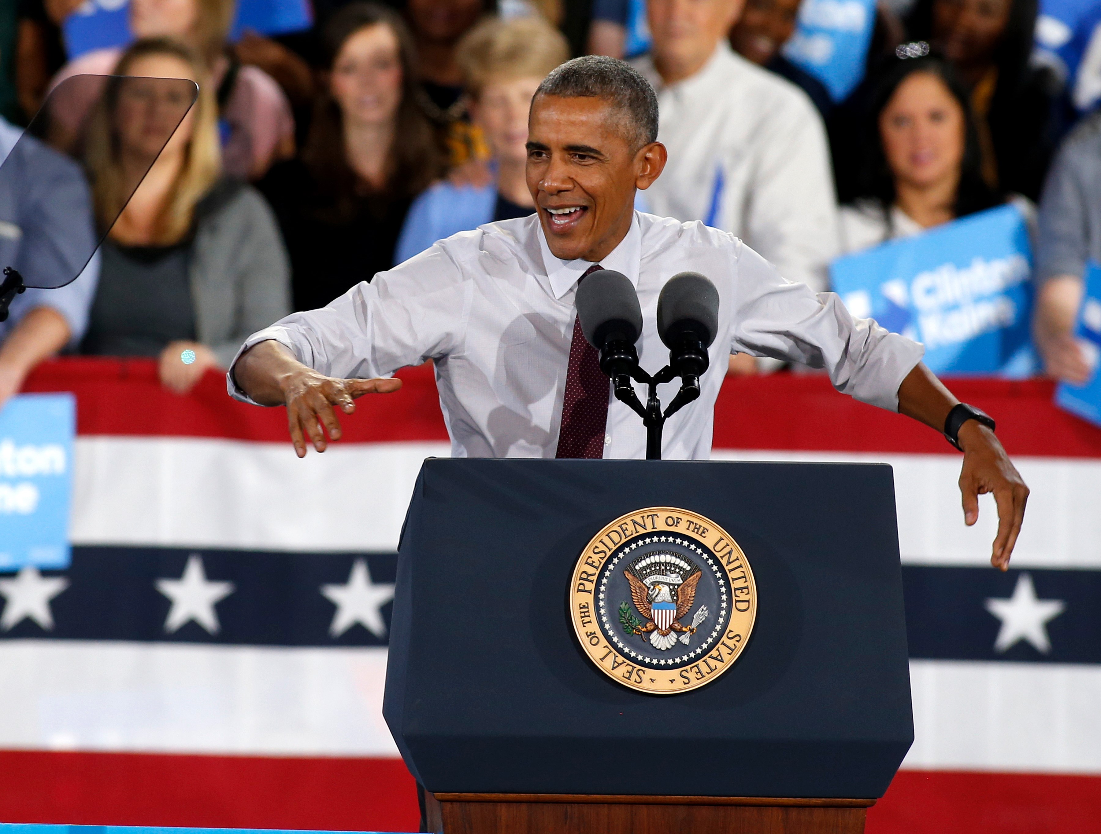 Barack Obama faz campanha por Hillary Clinton: latinos lembram que houve mais deportações de ilegais em seu governo que no do republicano George W. Bush. | Brian Blanco/AFP