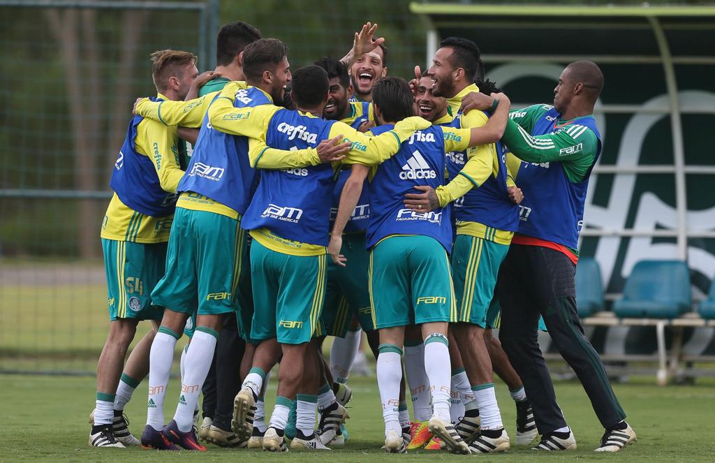 Jogadores do Palmeiras se divertem em rachão na véspera do duelo com o Botafogo. | CESAR GRECO/ESTADÃO CONTEÚDO