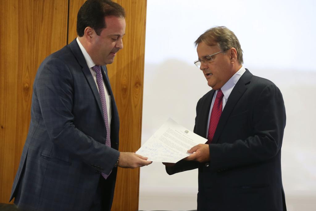 Na terça, André Moura entregou manifesto de apoio ao agora ex-ministro Geddel Vieira Lima. | Valter Campanato/Agência Brasil