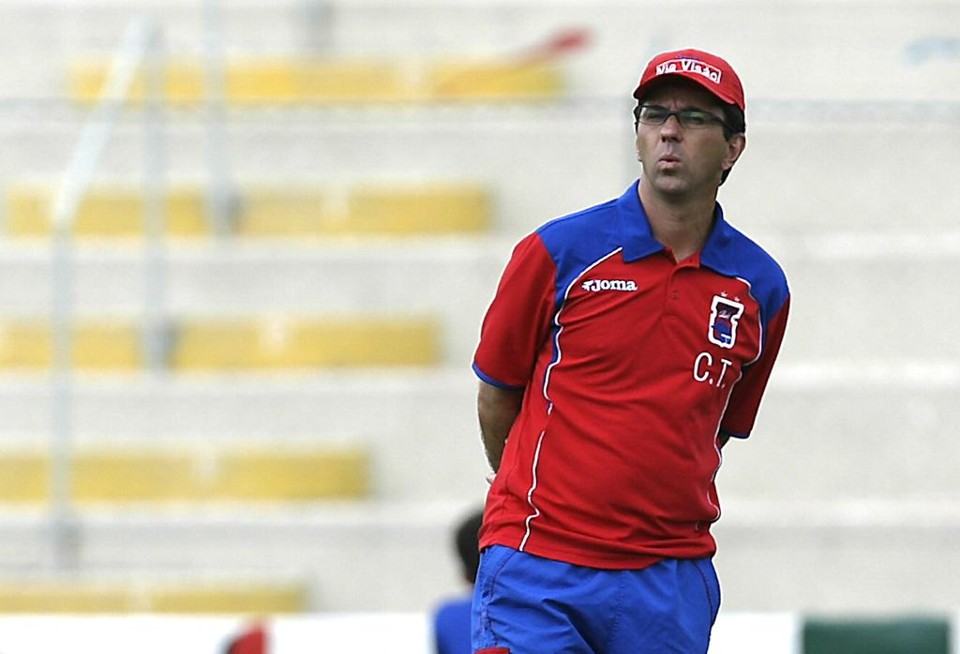 Caio Júnior foi jogador e técnico do Paraná. | Daniel Castellano/Gazeta do Povo