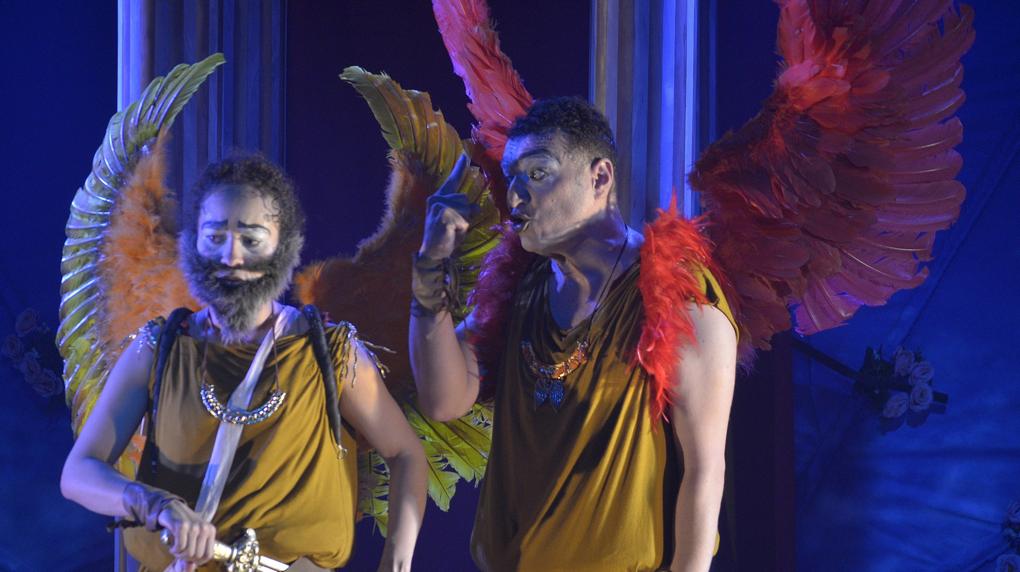 Espetáculo também tem referências da cultura caiçara e do fandango paranaense. | David D’Visant/Divulgação