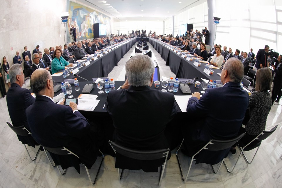 Temer (de costas, ao centro): | Marcos Corrêa/PR