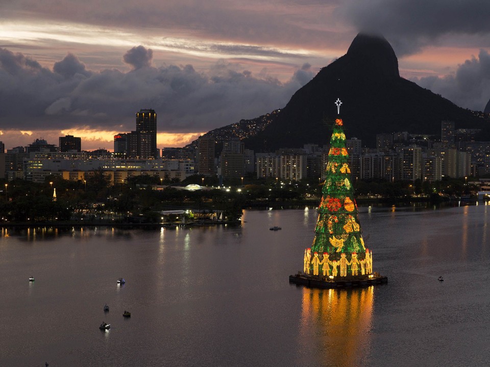 | Guto Costa/ Árvore de Natal Bradesco Seguros