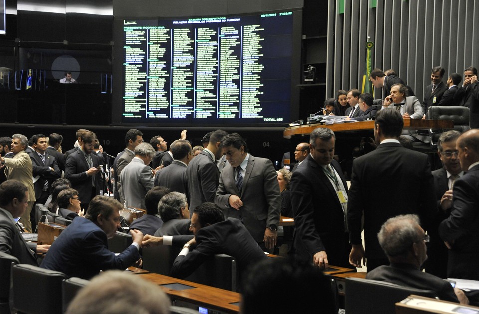 Plenário da Câmara dos Deputados no fim da noite desta terça-feira (29) | Luis Macedo / Câmara dos Deputados
