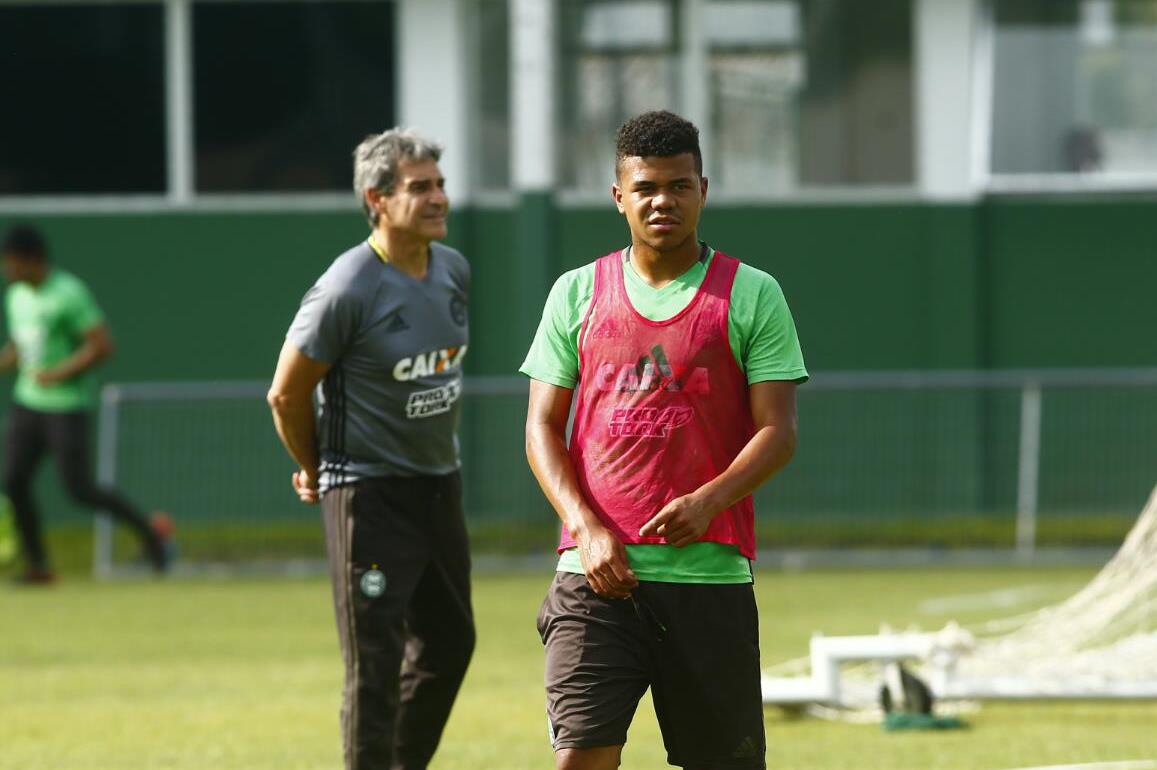 Yan deve ser titular contra o Vitória. | Lineu Filho/Gazeta do Povo/