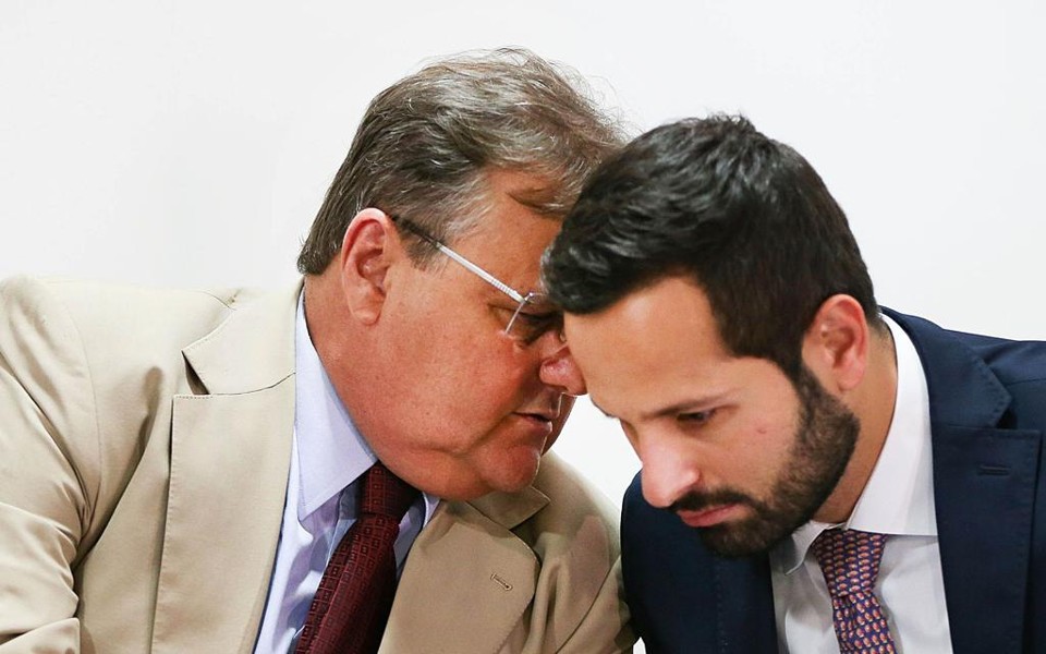 Geddel Vieira, ex-Secretária de Gverno, e Marcelo Calero, ex-ministro da Cultura, em reunião sobre a Olimpíada do Brasil | Marcelo Camargo/Agência Brasil