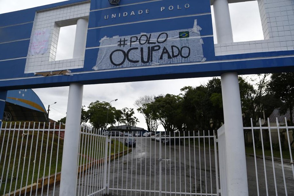 No Paraná, 74 escolas continuam ocupadas. Locais que não foram liberados até 31 de outubro saíram da lista do Inep. | Henry Milleo/Gazeta do Povo