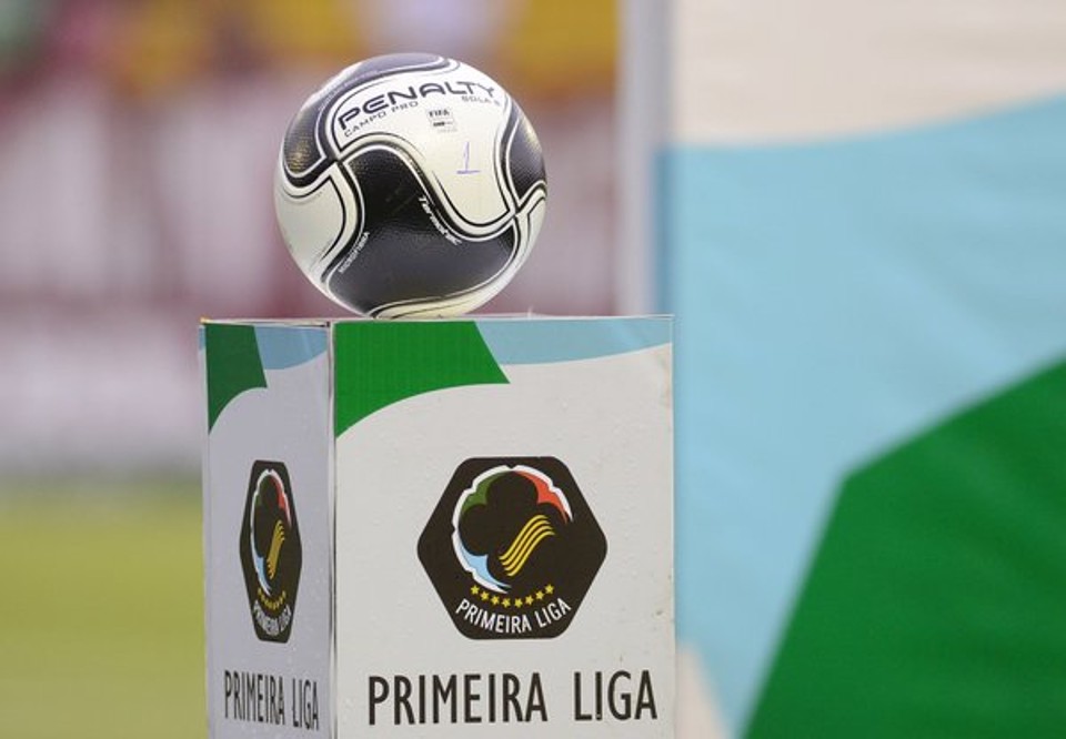 Caminhos opostos: Atlético fala em deixar Primeira Liga; Coritiba não quer radicalizar | /