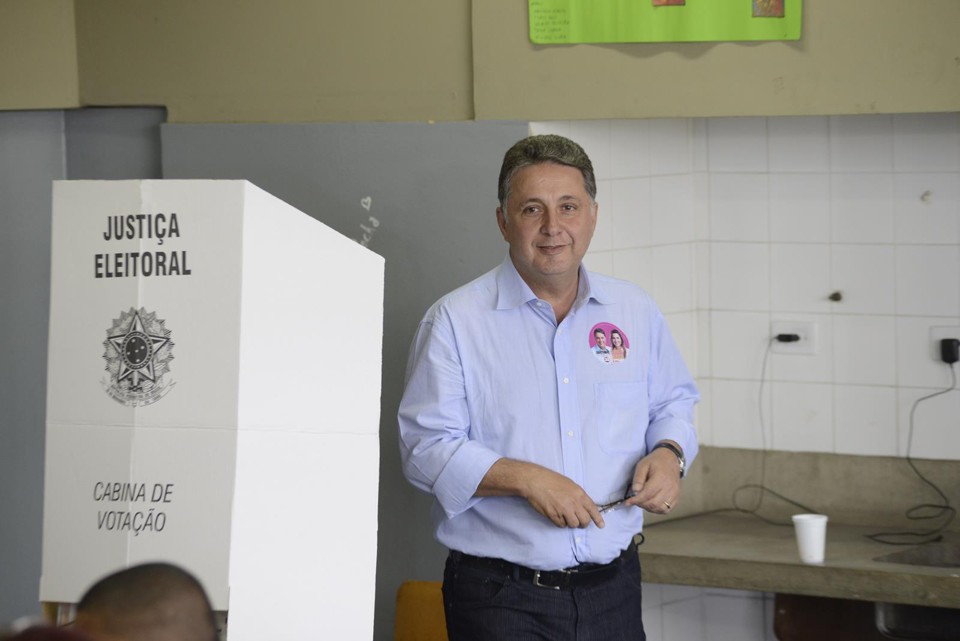 Garotinho é acusado de corrupção eleitoral. Seu rival na política co Rio, de corrupção “comum”. | Inácio Teixeira/Coperphoto