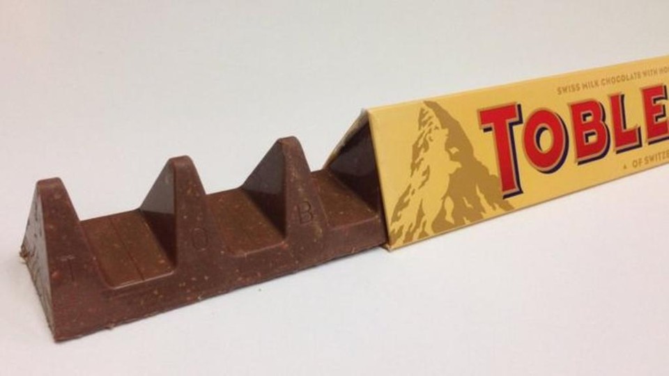 Novo formato do chocolate , mais espaçado, causou uma  enxurrada de críticas aos fabricantes . | Reproudução/Twitter @sykotuba