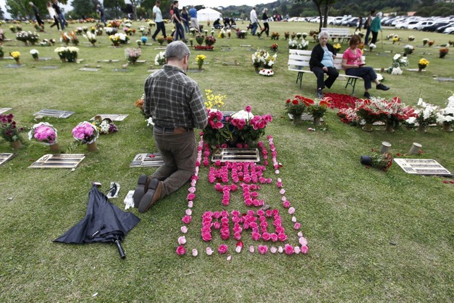 Cemitério Parque Iguaçu, em Curitiba | Jonathan Campos/Gazeta do Povo