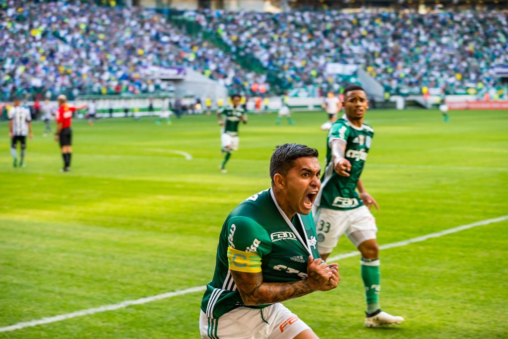 Dudu comemora o gol da vitória do Palmeiras. Título próximo. | CHELLO/ESTADÃO CONTEÚDO