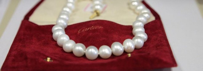 Colar de pérolas em estojo da marca Cartier foi apreendido pela Operação Calicute | Divulgação/Polícia Federal