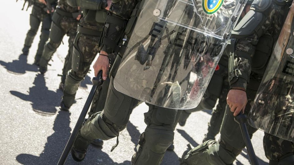 Regras atuais permitem que militares se aposentem mais cedo que os demais trabalhadores. | Marcelo Andrade/Gazeta do Povo