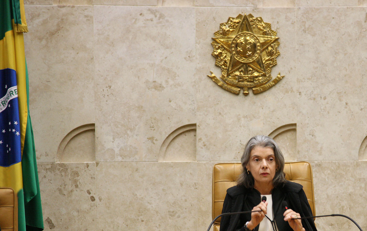 Cármen Lúcia, presidente do STF: Supremo levantará todas as decisões já tomadas sobre salários acima do teto para, então, fechar um texto dando uma orientação sobre o assunto. | Nelson Jr./SCO/STF