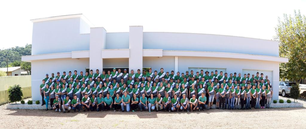 Empresa investe em ações em hospitais e asilos e tem um projeto em parceria com o jornal da cidade que incentiva o hábito da leitura. | Divulgação