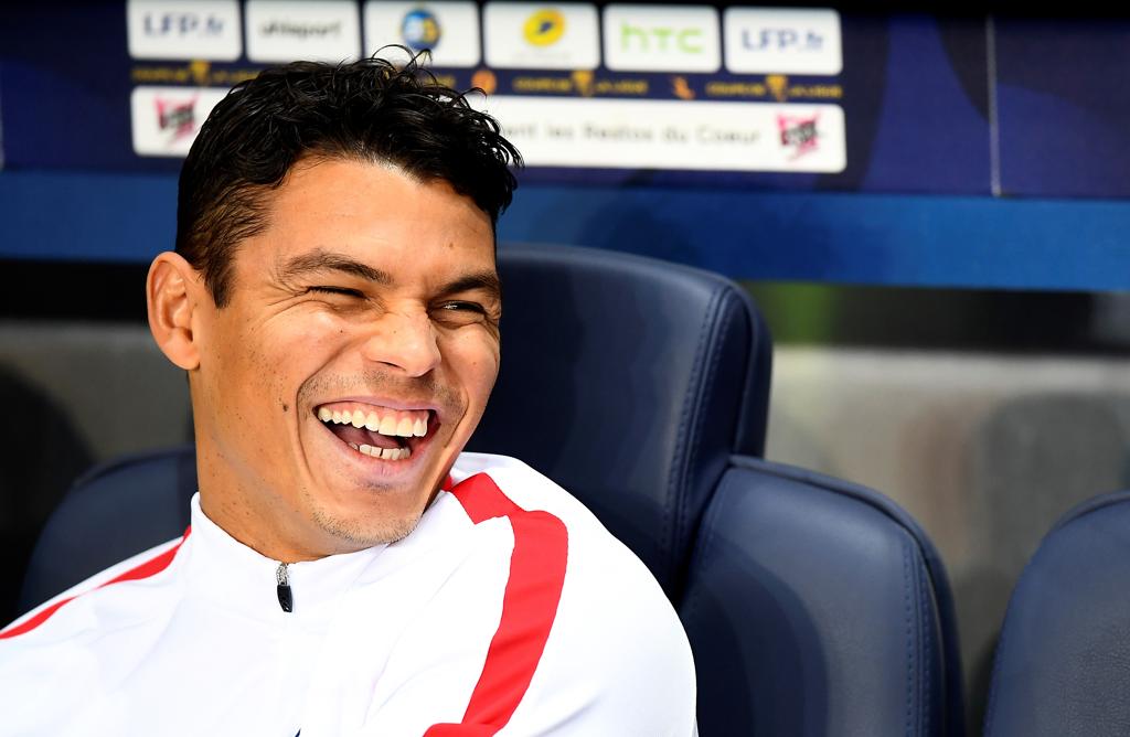 O zagueiro brasileiro Thiago Silva recebe, em salário bruto, cerca de R$ 3,8 milhões por mês. | Franck Fife/AFP