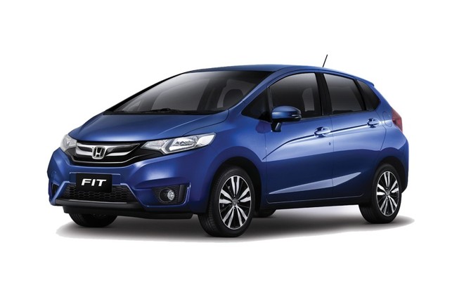 HONDA FIT: É outro que oferece airbags laterais dianteiros para motorista e passageiro, porém apenas na versão topo EXL (R$ 78.900), que não foi a configuração testada. A câmera de ré multivisão está no pacote de fábrica a partir da EX (R$ 73.800). Há até um pino de segurança para tapete do condutor. Motor: 1.5, de 116 cv. Preços: a partir de R$ 57.700. |