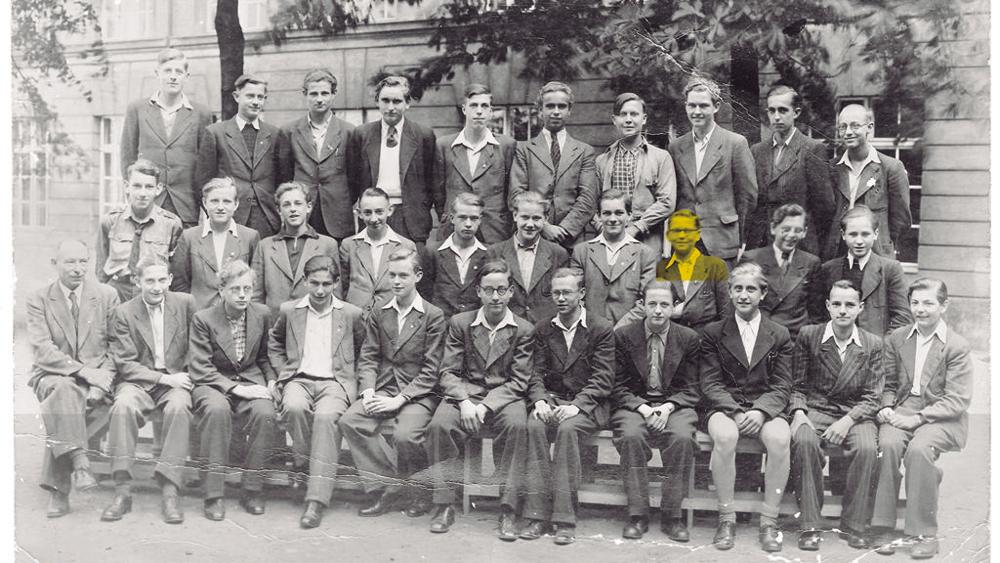Horst (no destaque, em amarelo), nos tempos de colégio, em Berlim, em 1940 | /Arquivo Pessoal