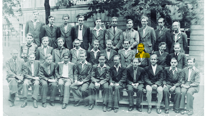 Horst (no destaque, em amarelo), nos tempos de colégio, em Berlim, em 1940 | /Arquivo Pessoal