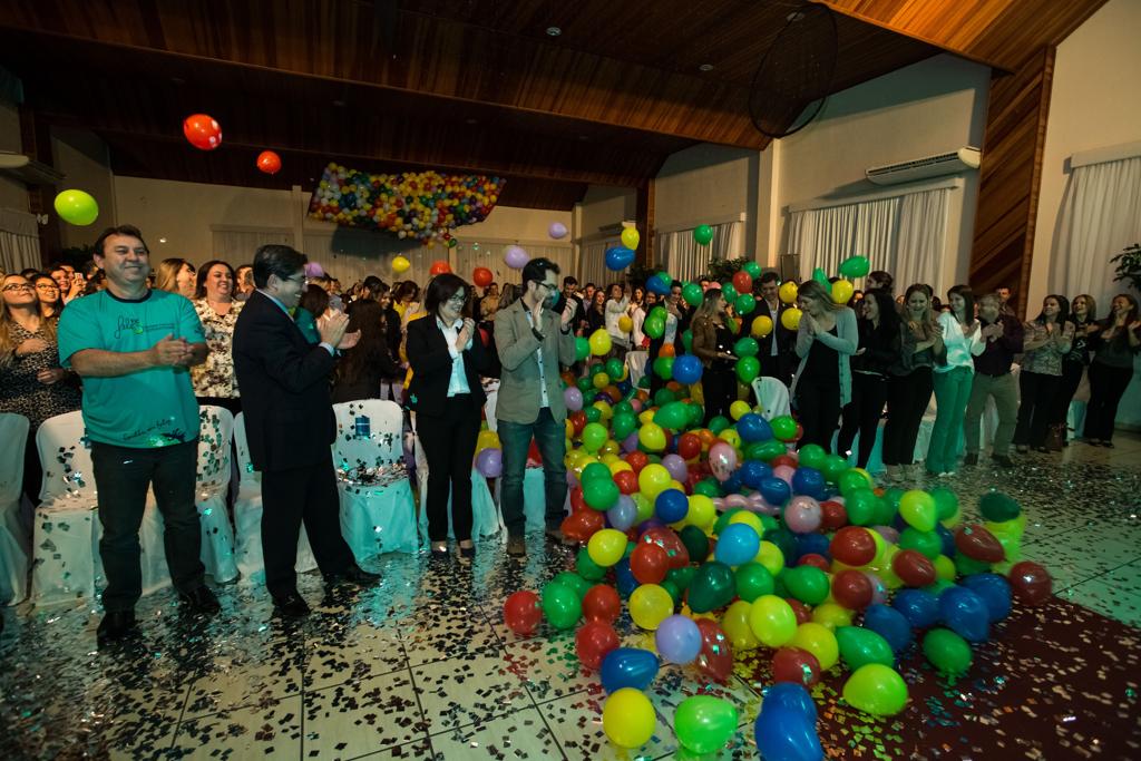 O índice de Felicidade Interna do Cooperativismo (FIC) mede o quanto os funcionários estão satisfeitos com o ambiente de trabalho. | Divulgação