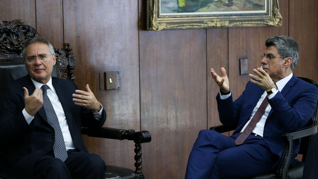 Renan Calheiros e Romero Jucá foram peças-chave na aprovação de emendas a medidas provisórias de interesse da Odebrecht. | Marcelo Camargo/Agência Brasil